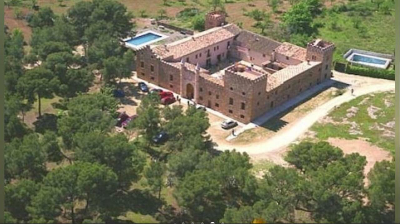 Castillo Con Piscina En Plena Sierra Calderona Segorbe Bagian luar foto